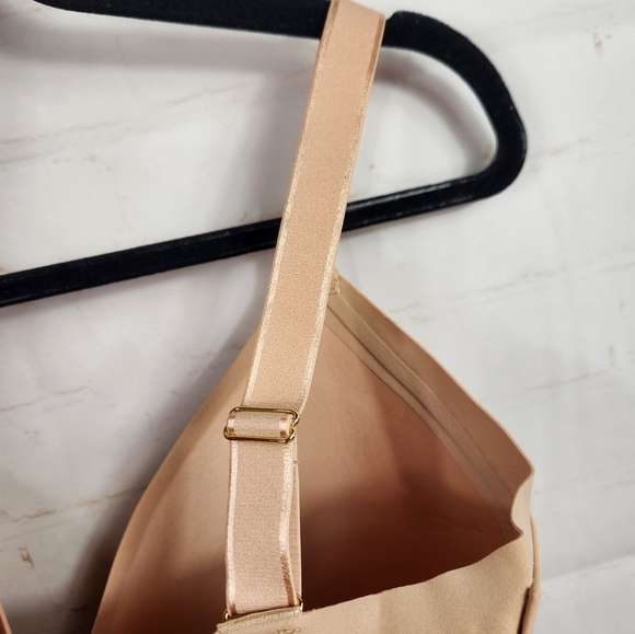 Knix Women's WingWoman Contour Wireless Bra in Nude 2 Size 6++ (32G/34G) - Picture 8 of 16